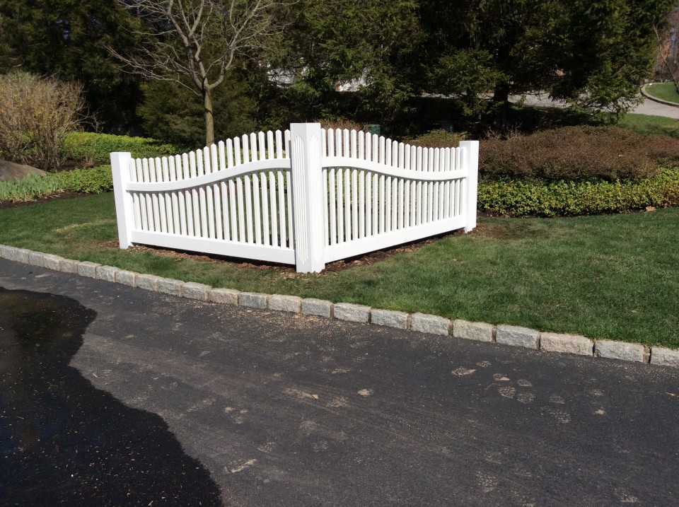 Custom Picket Sweep Section With Fluted Post
